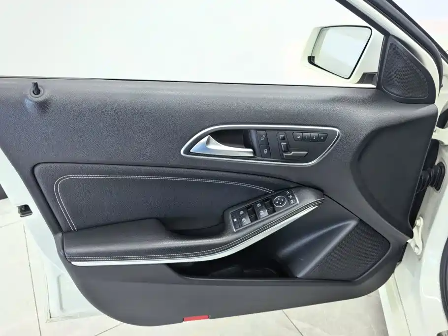 Mercedes-Benz A-Class (Import) — миниатюра 7
