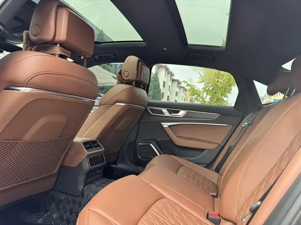 Audi A6L — миниатюра 10