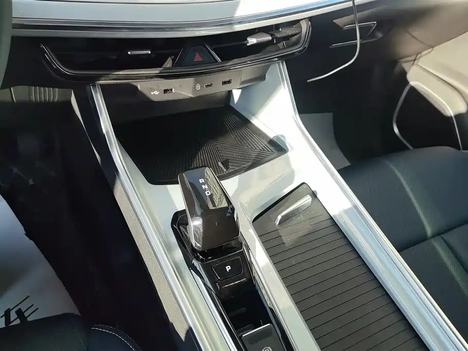 GEELY AUTOMOBILE JIAJIE