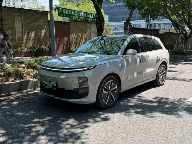 Li Auto L6