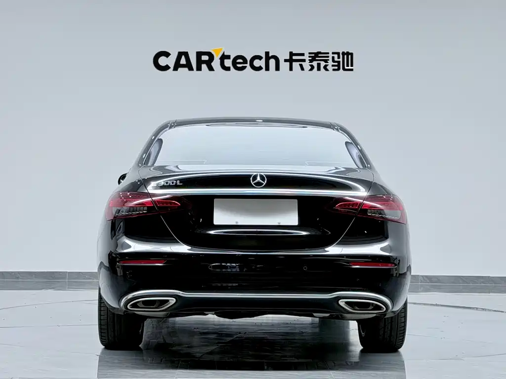 Mercedes-Benz E-Class — миниатюра 7