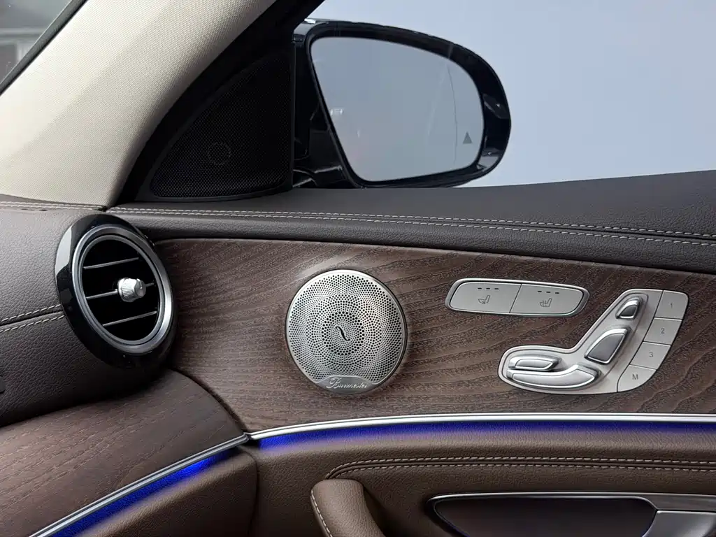 Mercedes-Benz E-Class — миниатюра 45