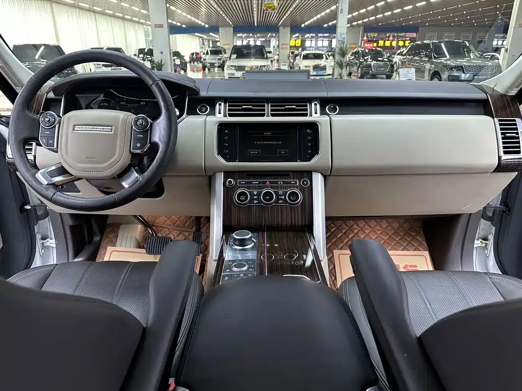 Land Rover Range Rover — миниатюра 5
