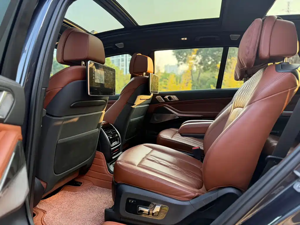 BMW X7 — миниатюра 12