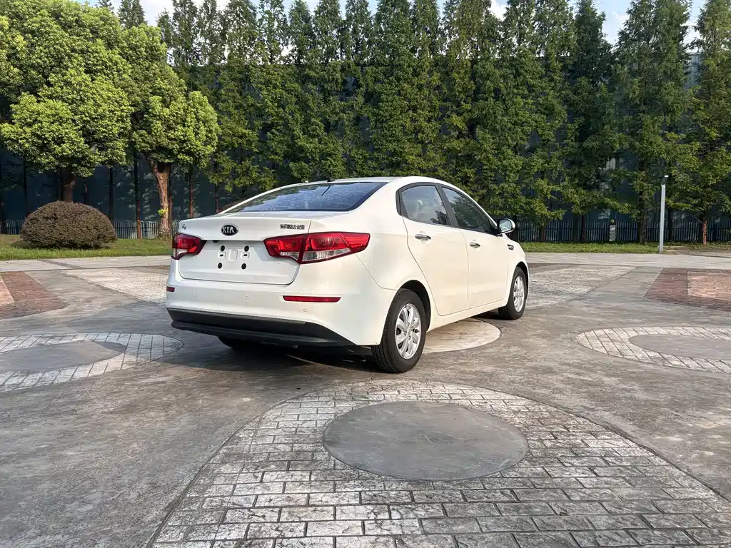 Kia K2 — миниатюра 7