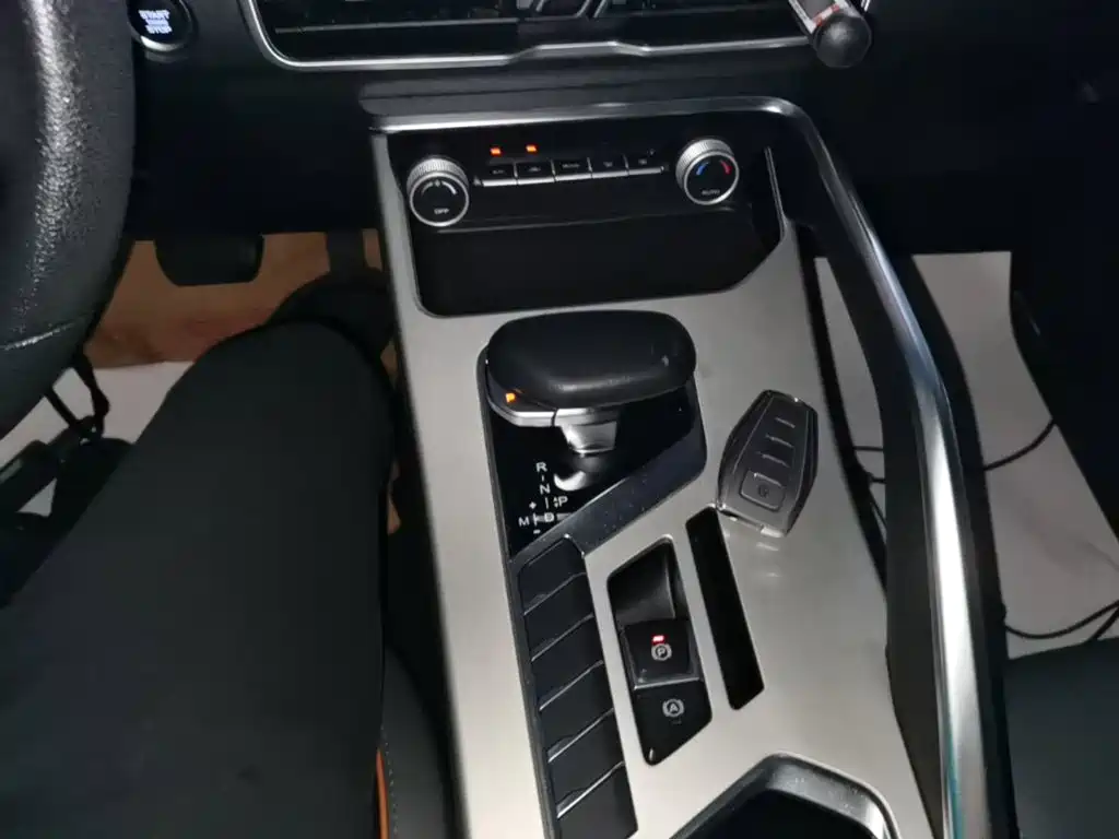 Geely Binyue — миниатюра 14