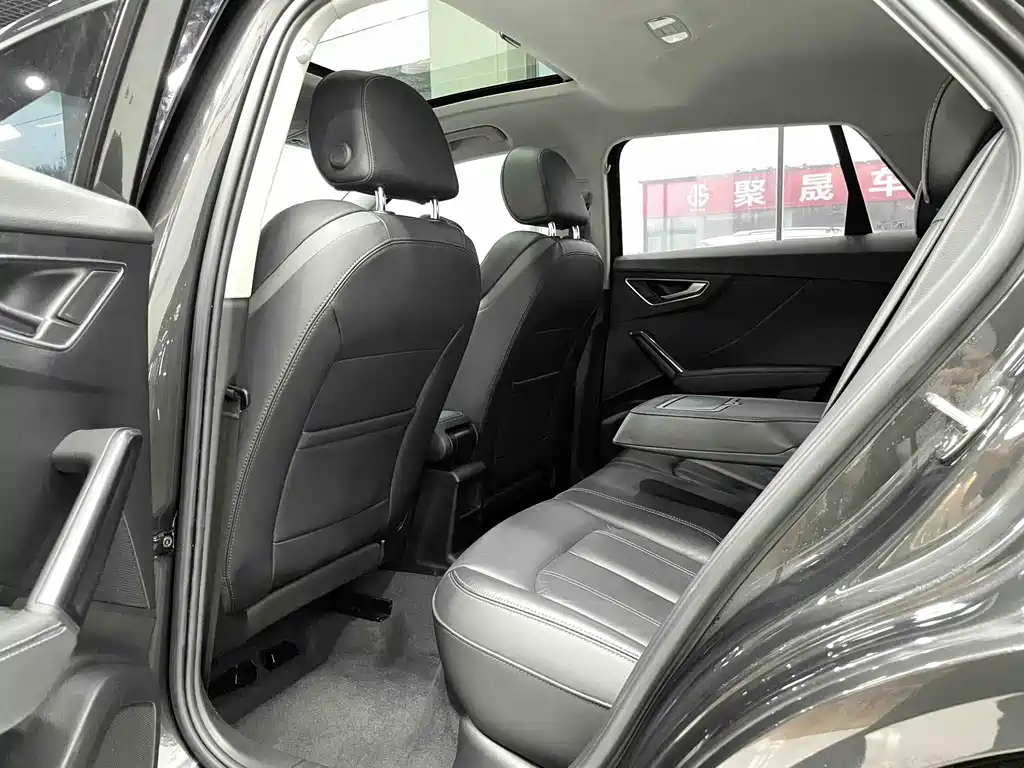 Audi Q2L 2022 35 TFSI Fashion