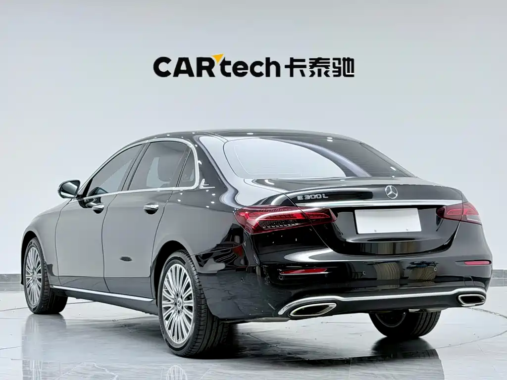 Mercedes-Benz E-Class — миниатюра 6