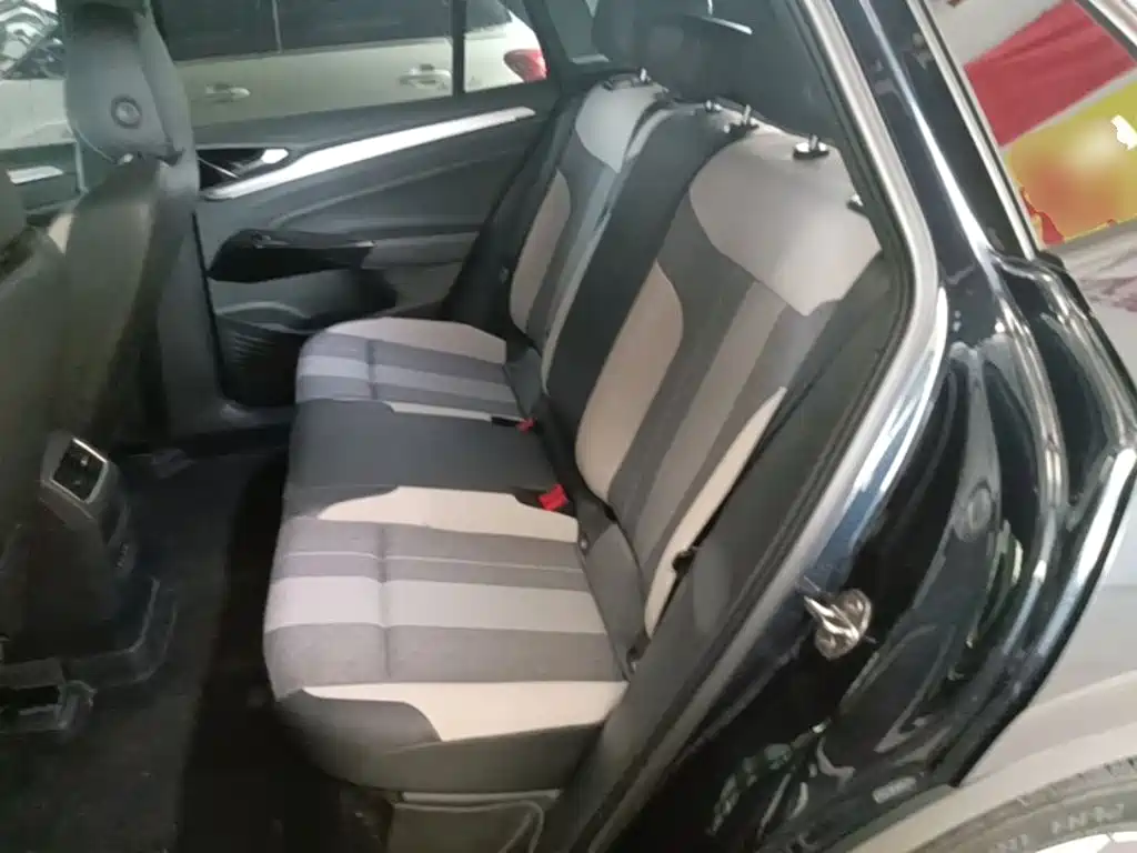 Volkswagen ID.4 Crozz — миниатюра 17
