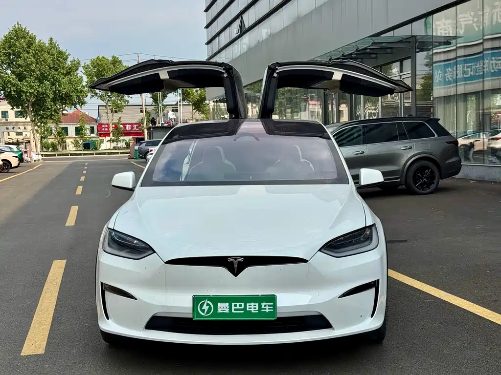 Tesla Model X 2023 Plaid