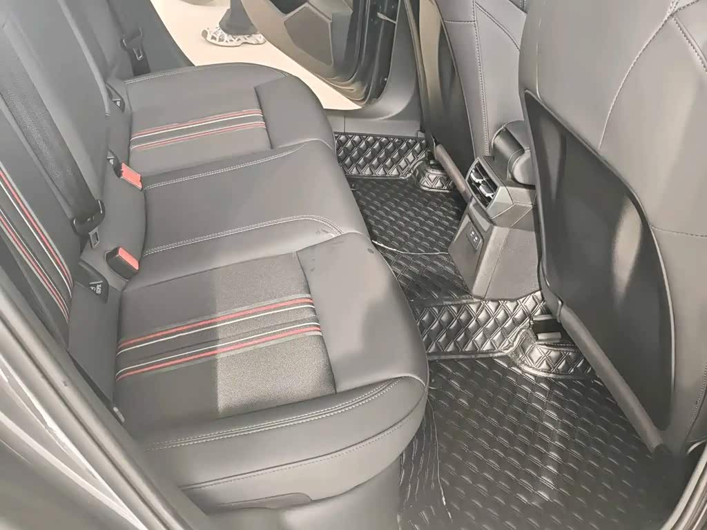 Audi A3 1.4 л 2023 г. Серебристо-серый, пробег 25000 км