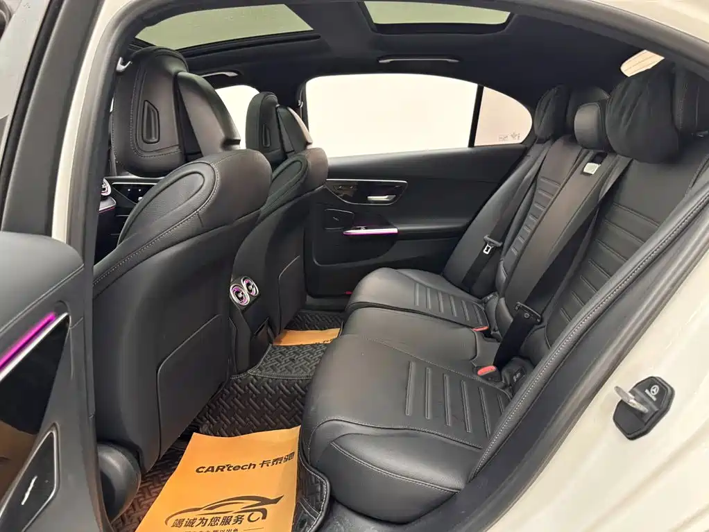 Mercedes-Benz C-Class — миниатюра 9