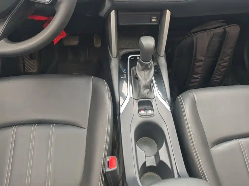 Toyota Corolla Cross — миниатюра 14