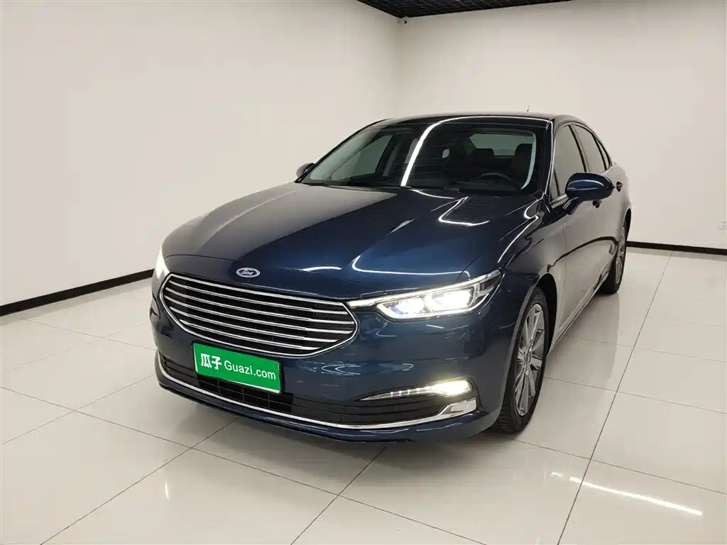 Ford Taurus 2022