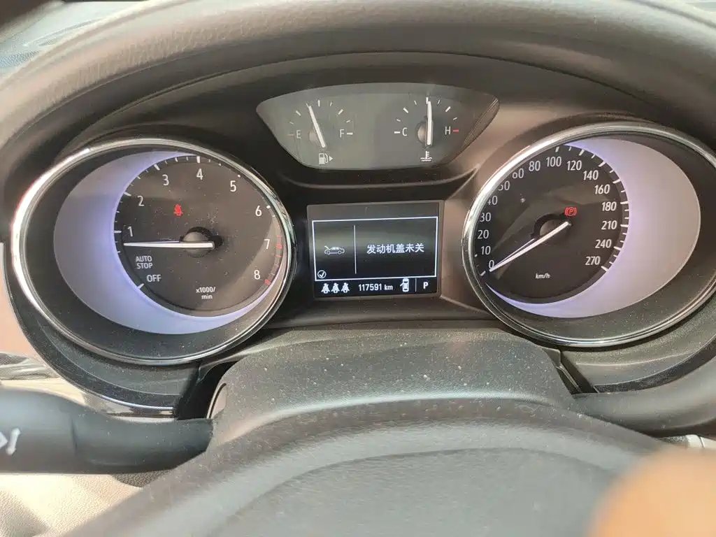 Buick Verano — миниатюра 12