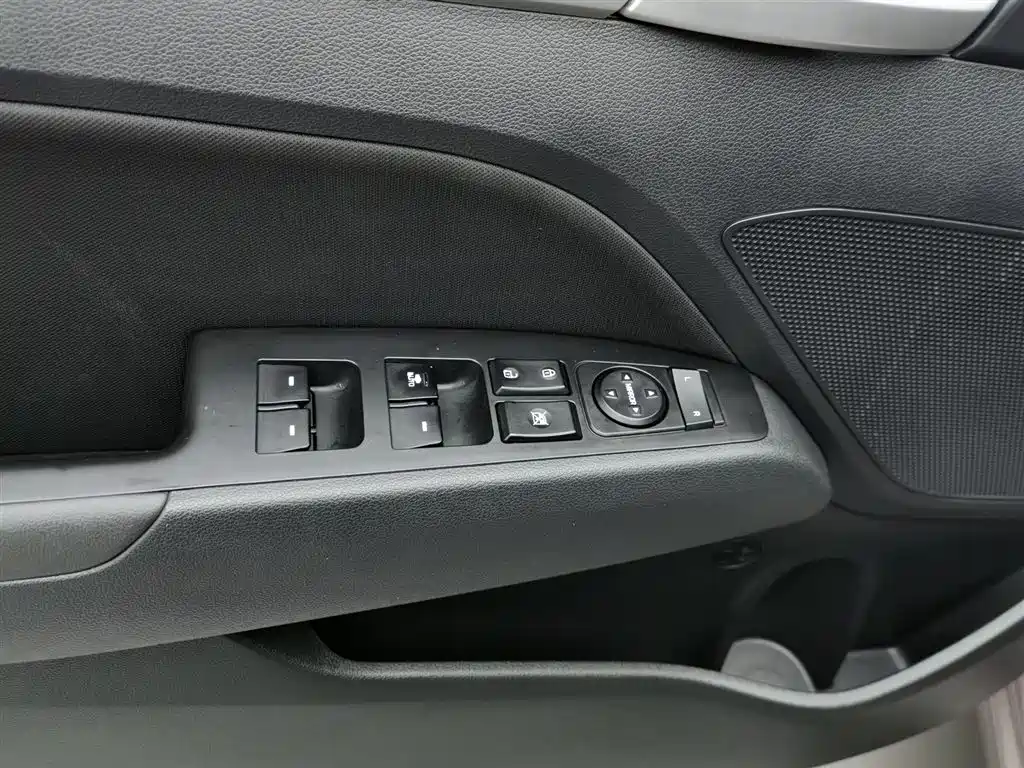 Hyundai Elantra 2016 1.6L AT Elite