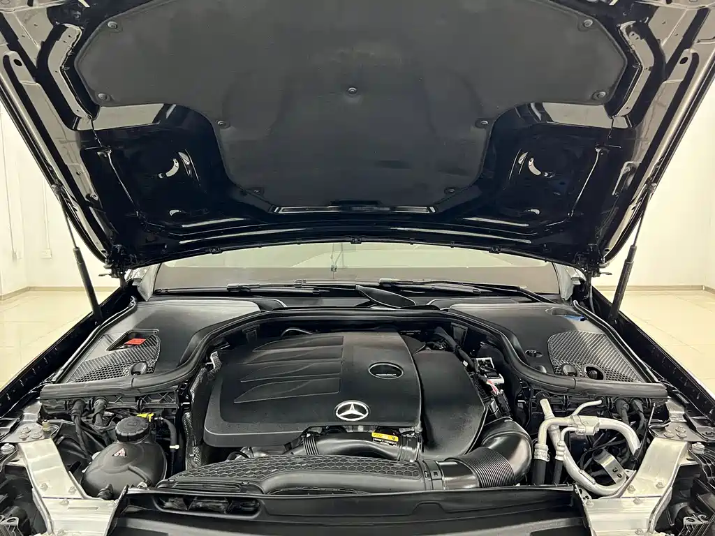 Mercedes-Benz E-Class — миниатюра 17