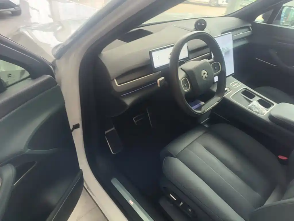 NIO ES8 — миниатюра 16