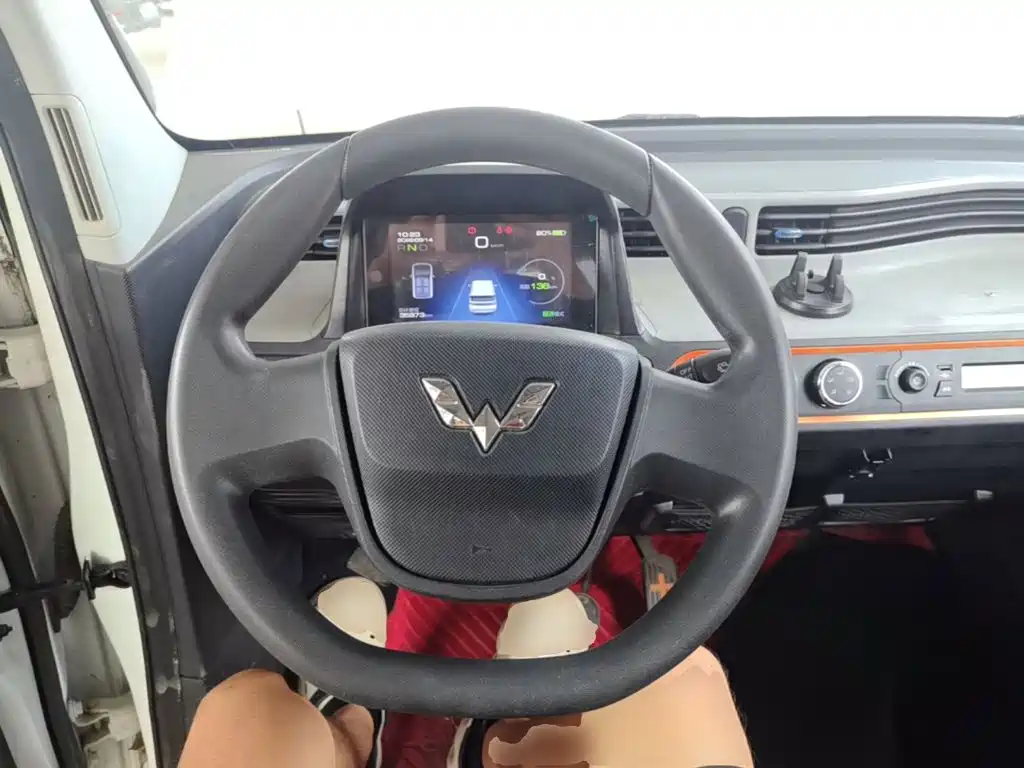 Wuling MINIEV — миниатюра 11