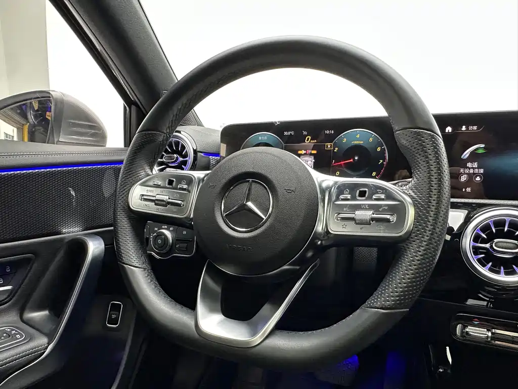 Mercedes-Benz A-Class — миниатюра 10