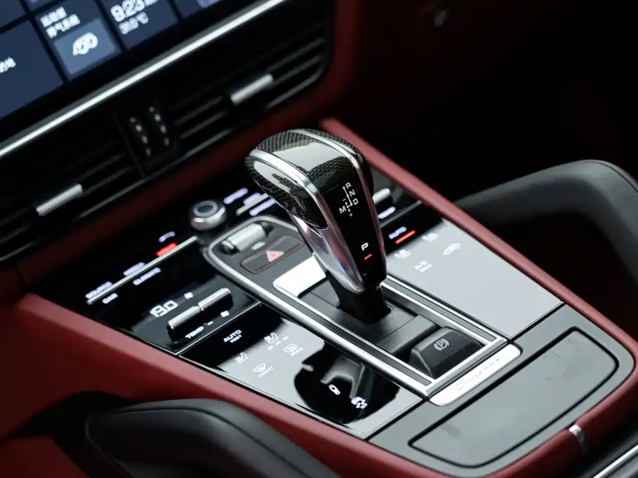 Porsche Cayenne — миниатюра 15