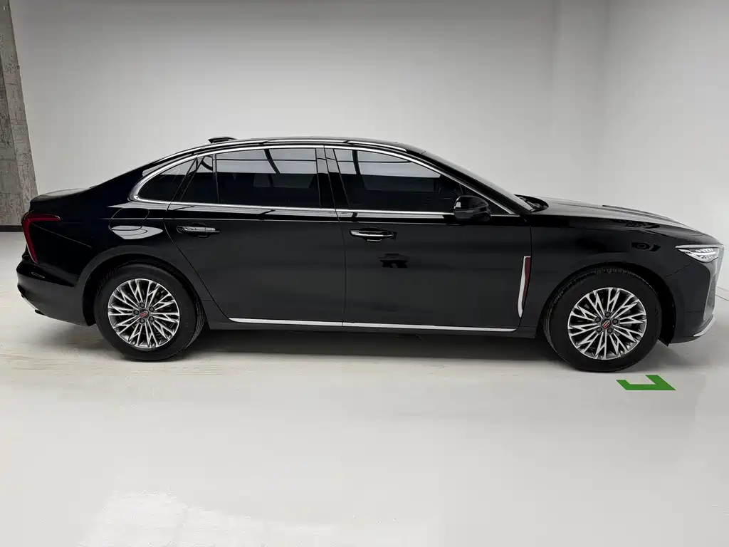 Hongqi H5 2024 2.0T AT