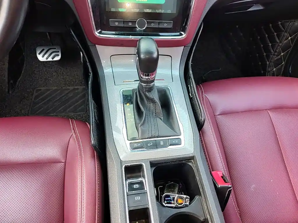 Roewe RX5 — миниатюра 14