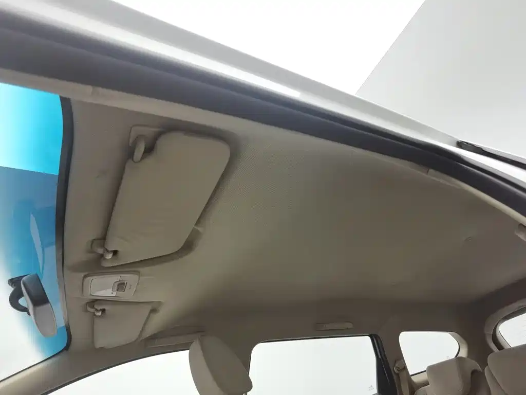 Baojun 310W — миниатюра 14