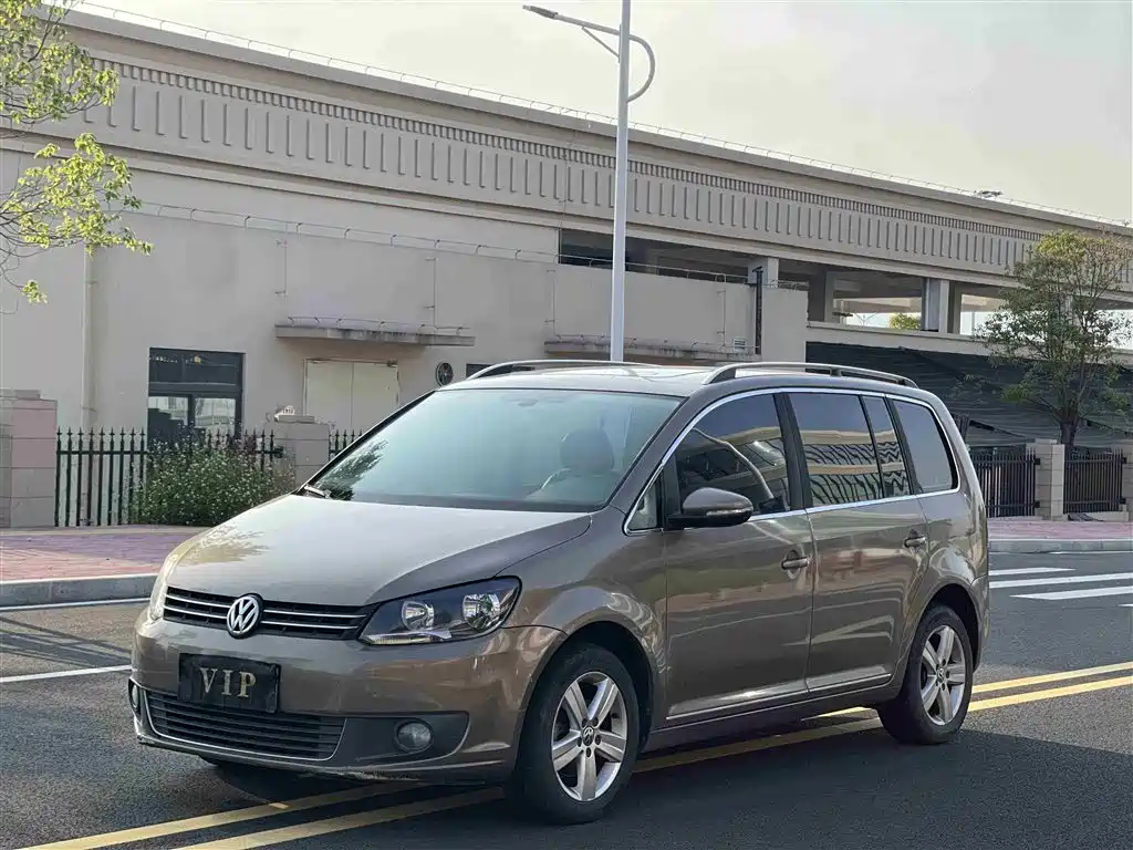 Купить Volkswagen Touran
