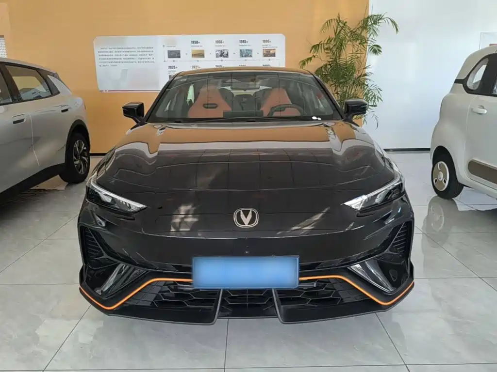 Changan UNI-V — миниатюра 3