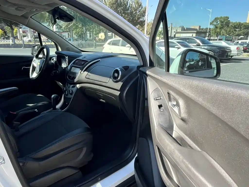 Chevrolet Trax — миниатюра 25