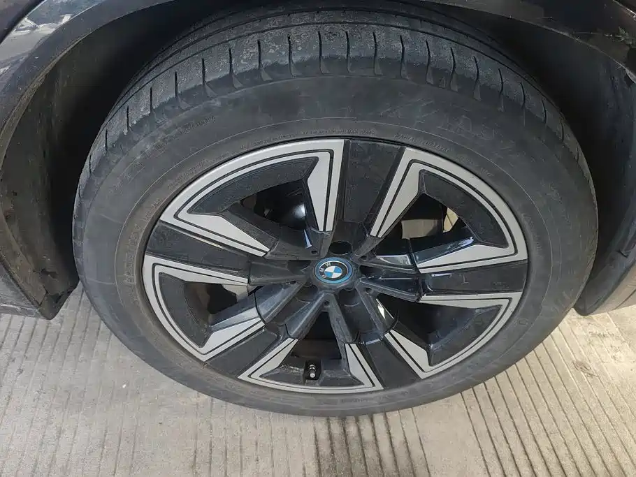 BMW iX3 — миниатюра 6