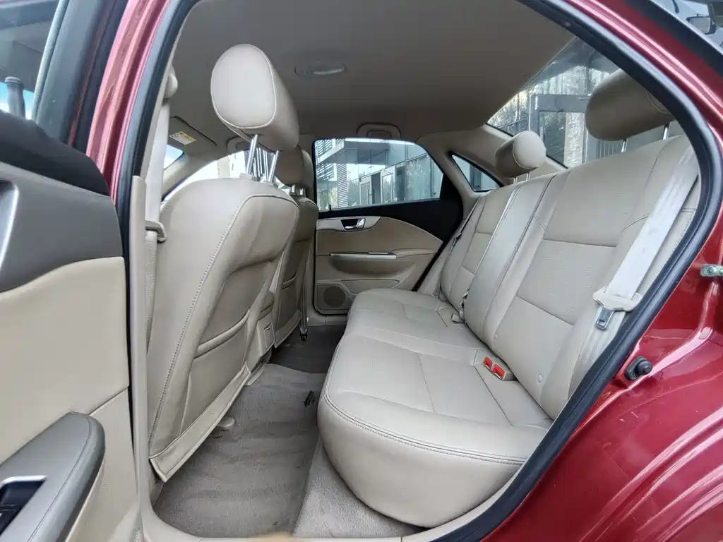 Buick Excelle — миниатюра 8