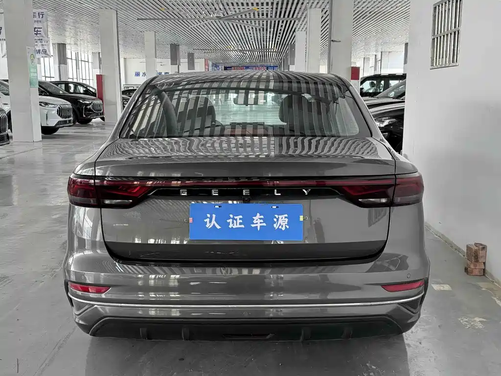 Geely Emgrand — миниатюра 5