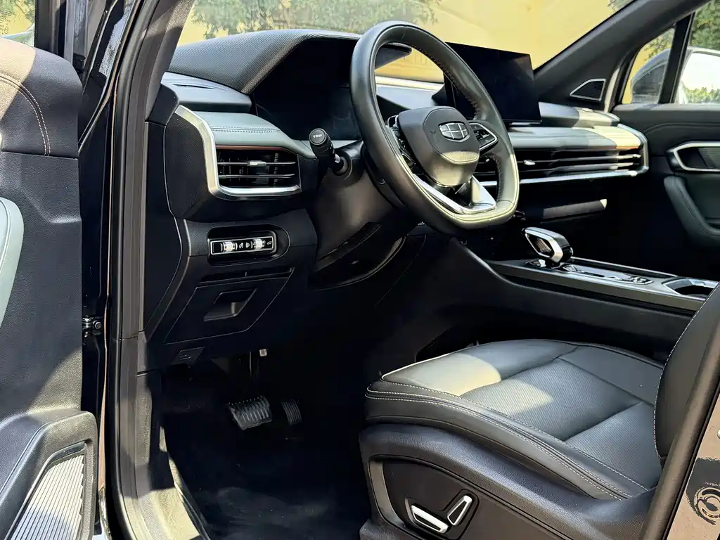 Geely Haoyue L — миниатюра 3