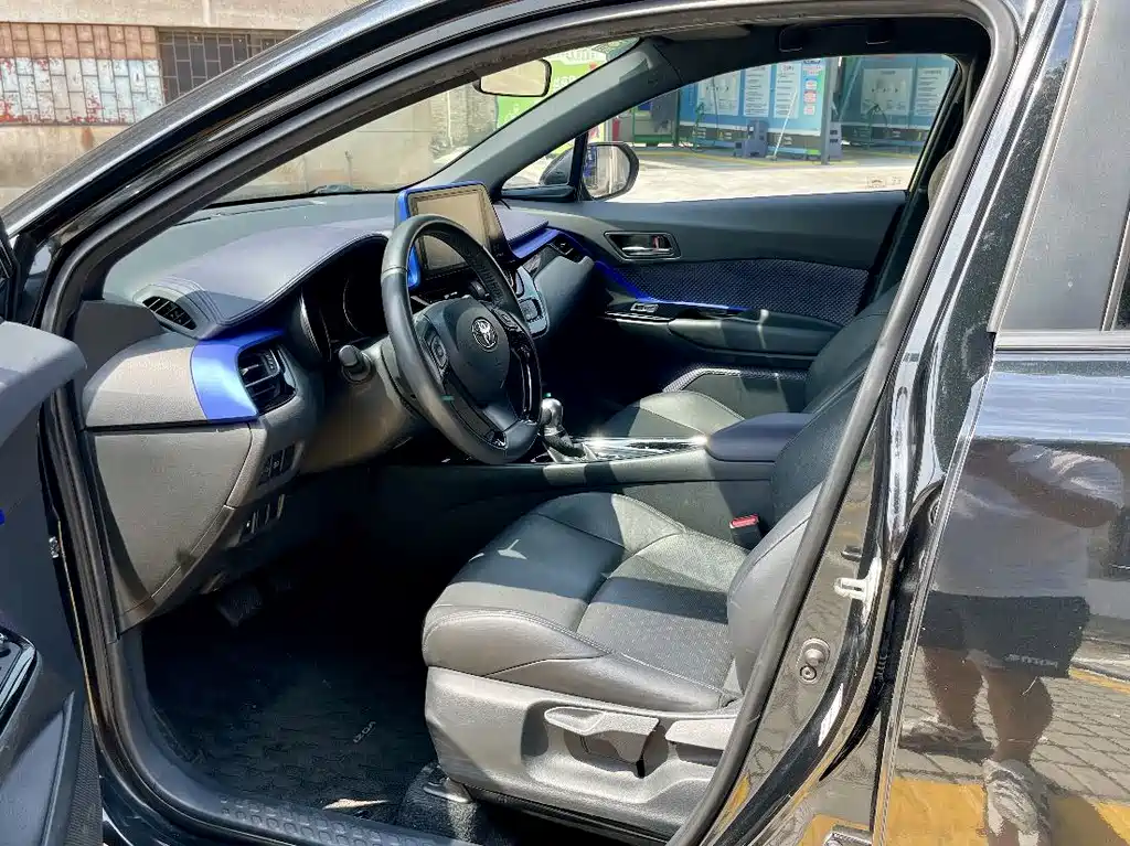 Toyota IZOA — миниатюра 8