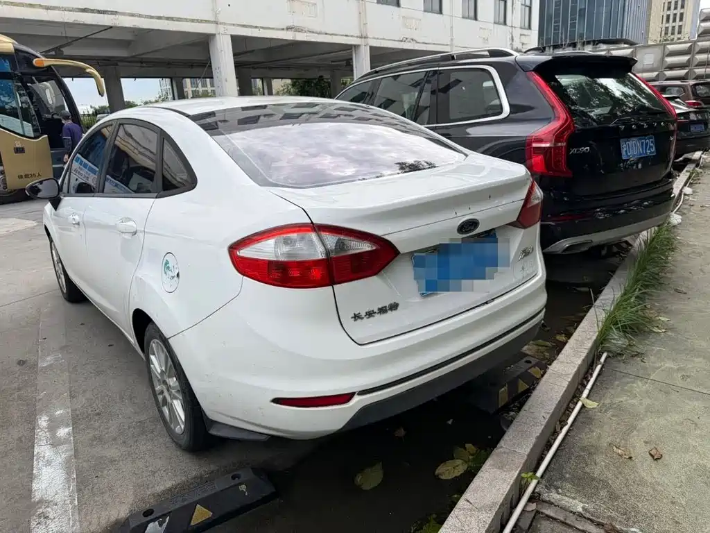 Ford Fiesta — миниатюра 8