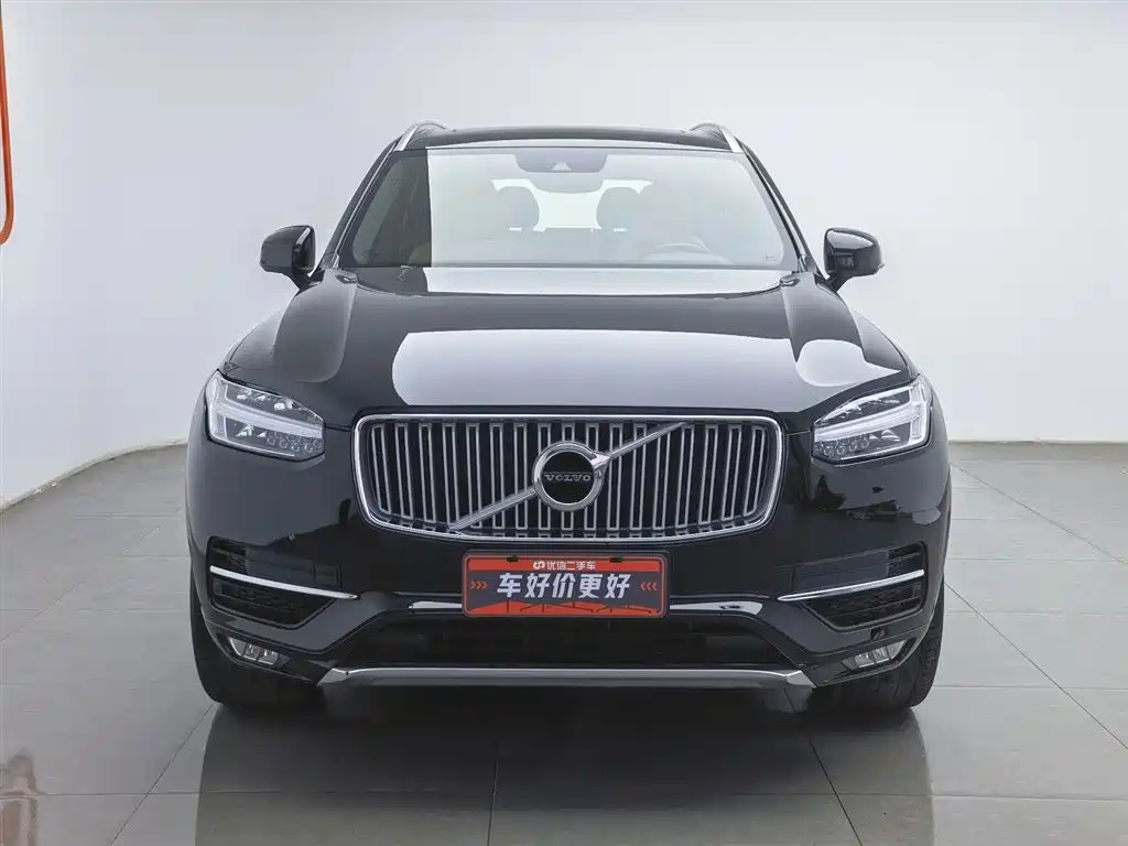 Volvo XC90 2018 T5 7 мест