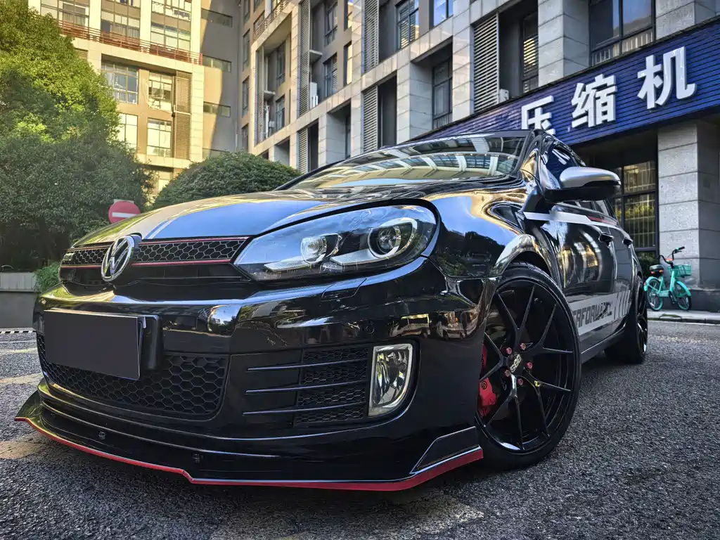 Volkswagen Golf GTI — миниатюра 2