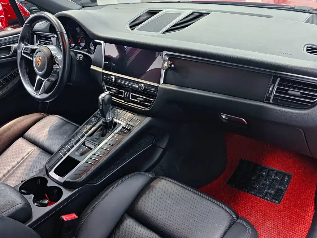 Porsche Macan — миниатюра 5