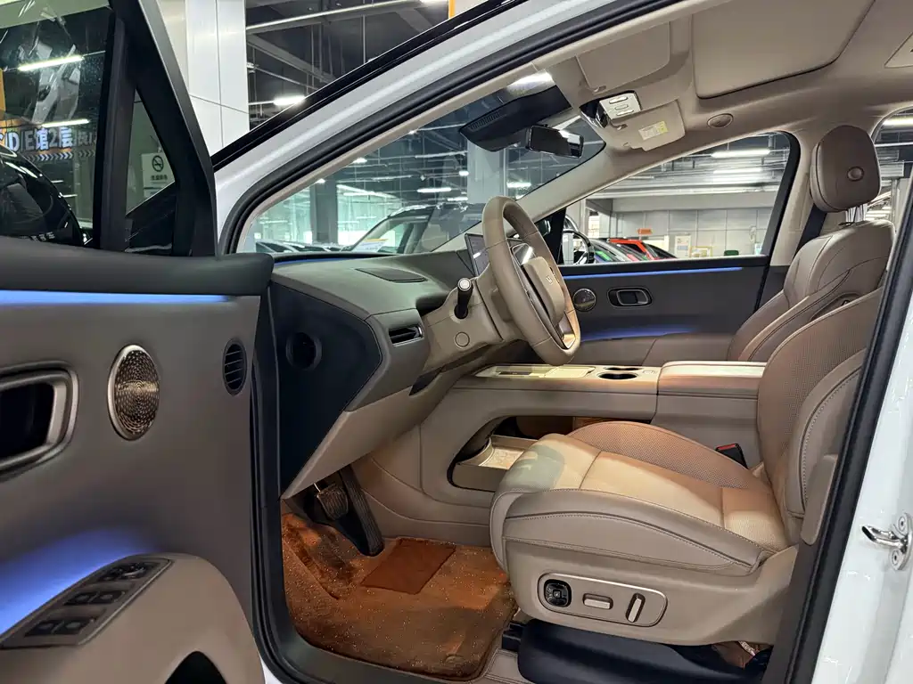 Li Auto Идеальный I8 — миниатюра 5