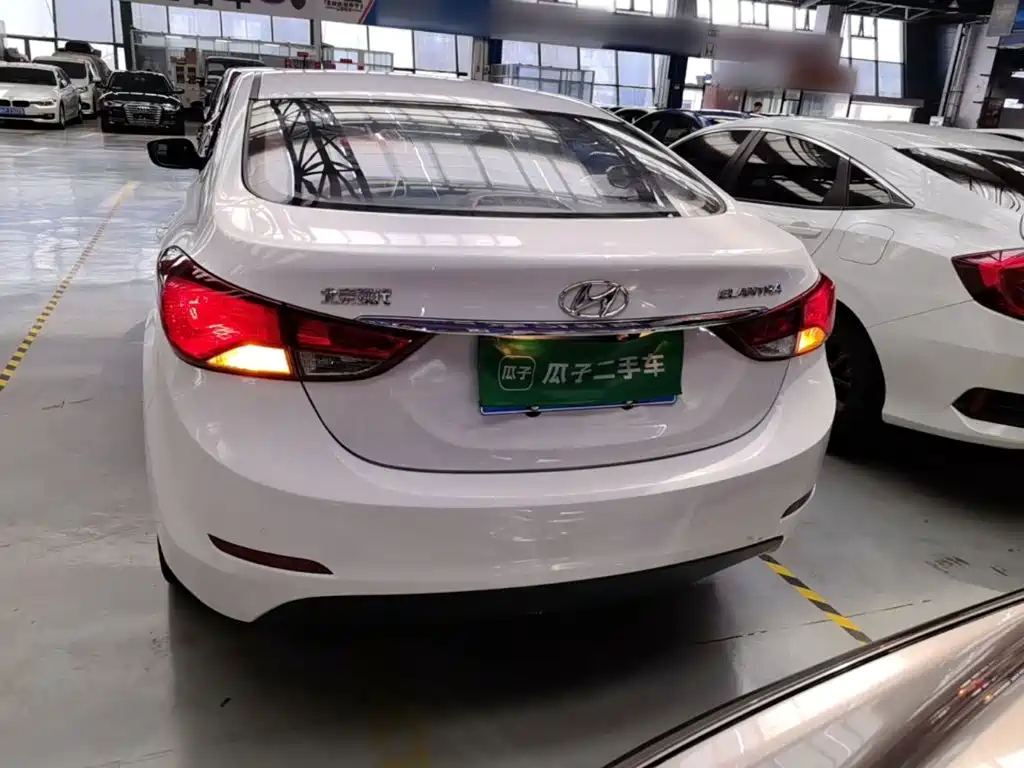 Hyundai Elantra Langdong — миниатюра 6