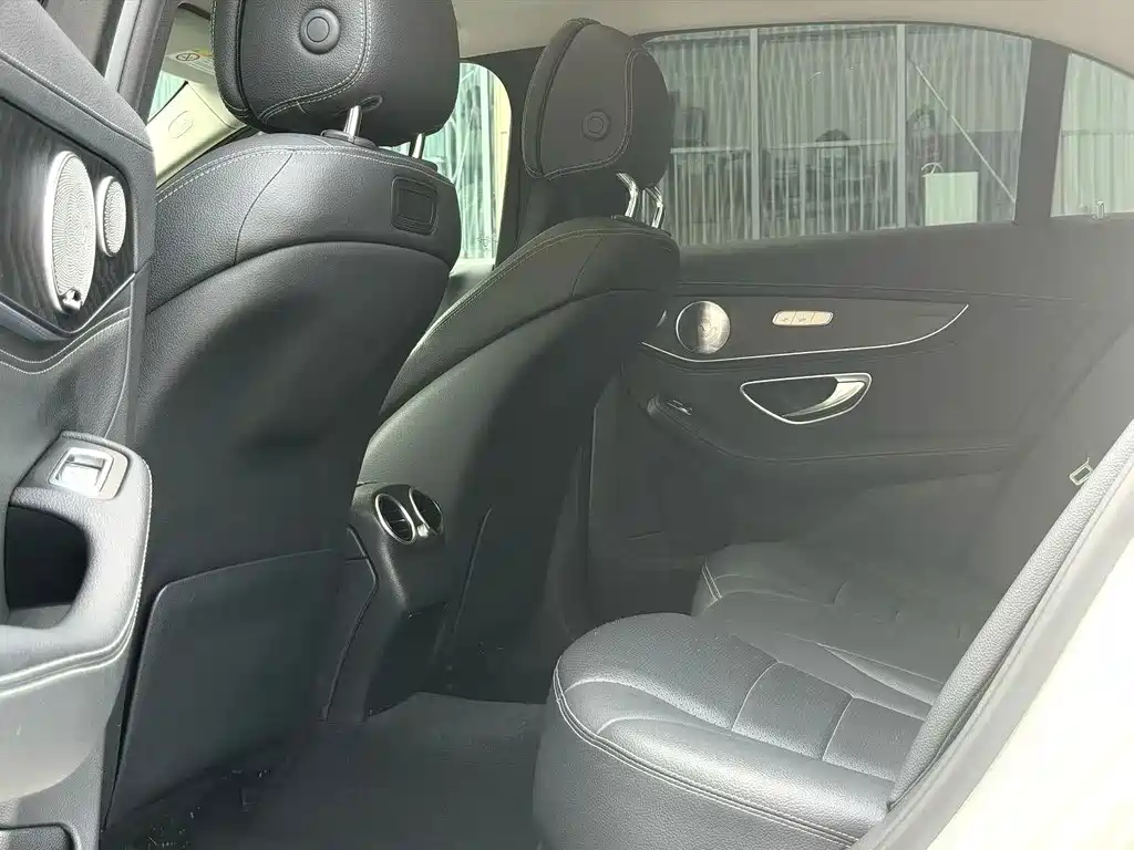 Mercedes-Benz C-Class — миниатюра 9
