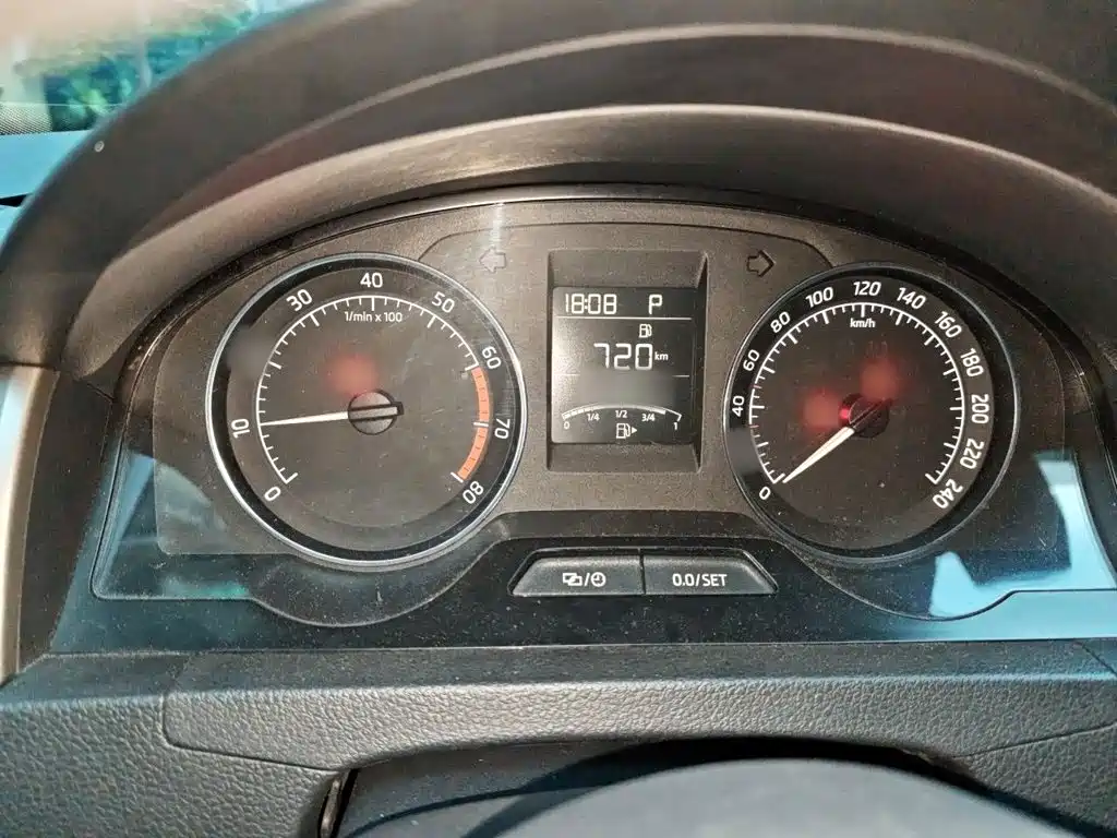 Skoda Rapid Spaceback — миниатюра 4