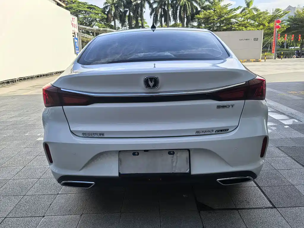 Changan Eado — миниатюра 4