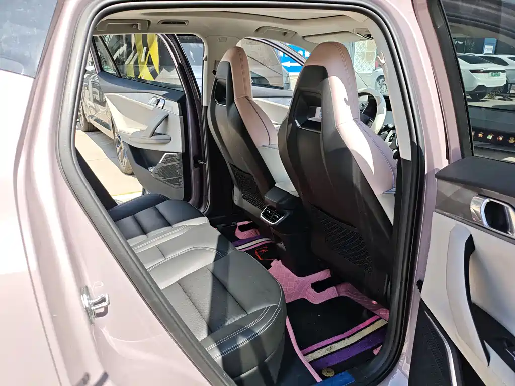 Lynk & Co 06 2023 Remix 1.5T Shero