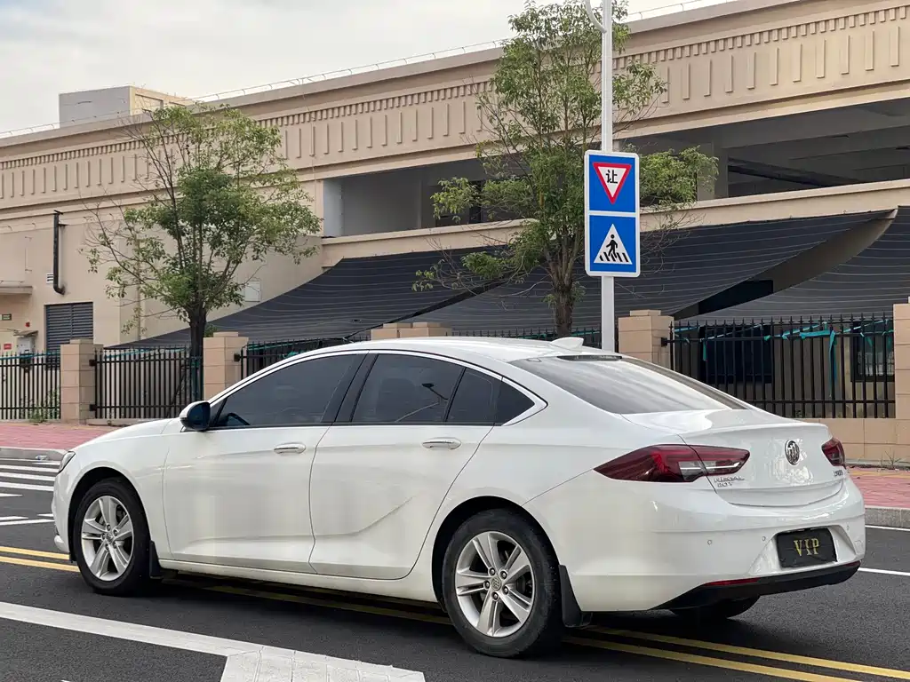 Buick Regal — миниатюра 7