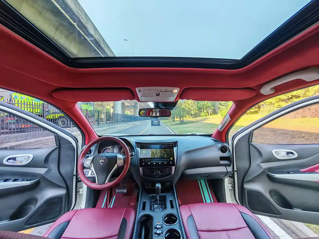 Nissan Terra — миниатюра 7