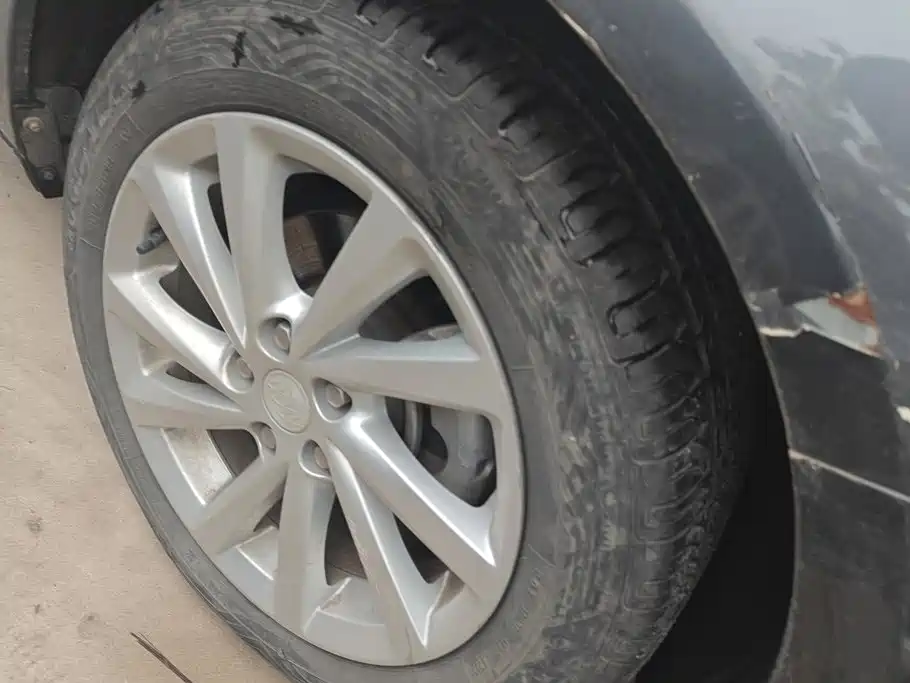 Buick Verano — миниатюра 6