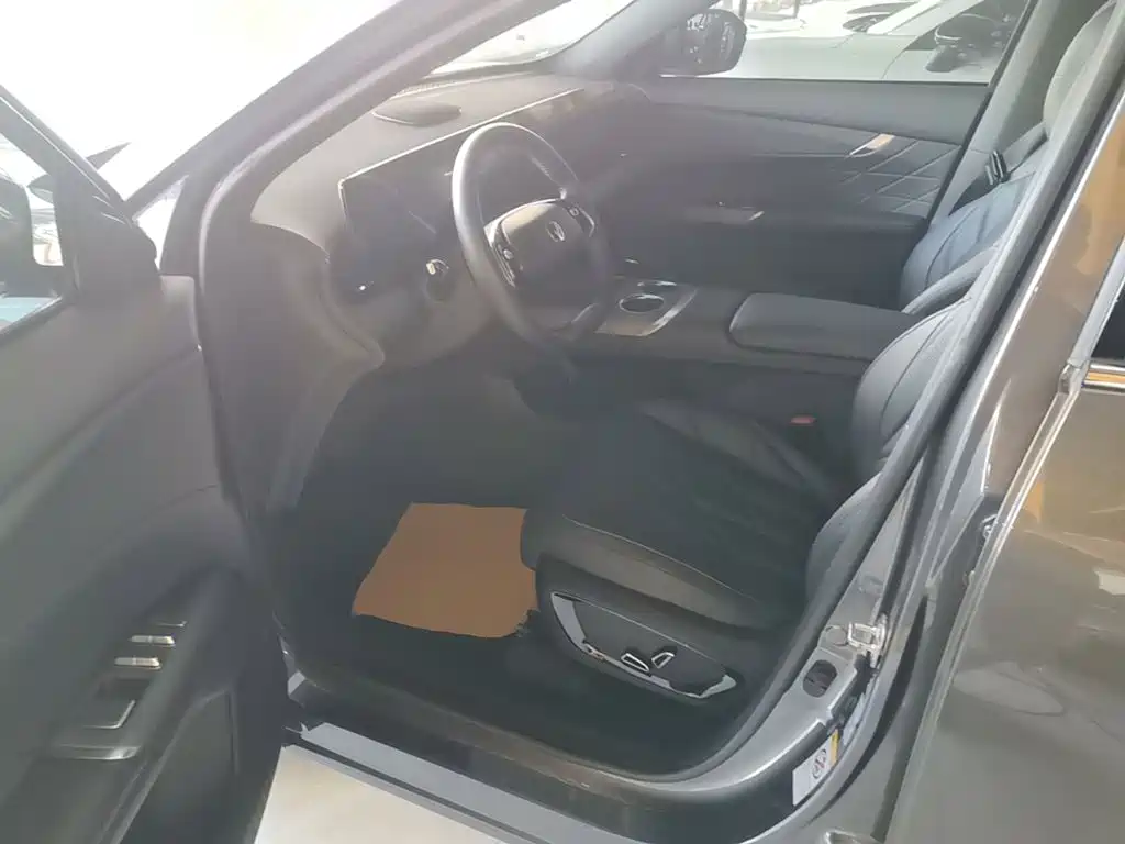 Changan Changan CS75PLUS — миниатюра 16